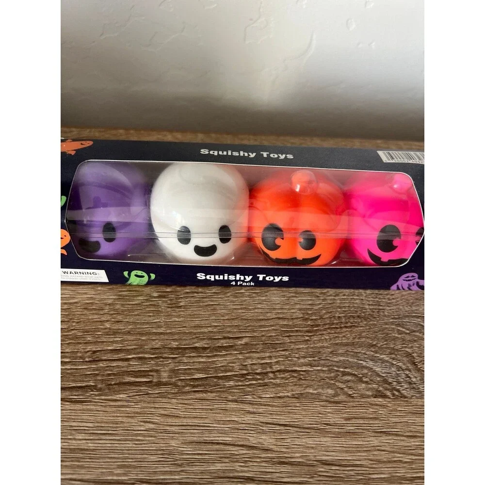 Crazy fun 32 pack Halloween mochis  & 4 pack Halloween squishes